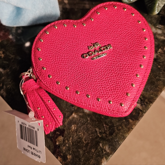 Coach Edge Studded Heart Coin Case Zip Close Crossgrain Leather Red Goldtone NWT - Picture 2 of 15